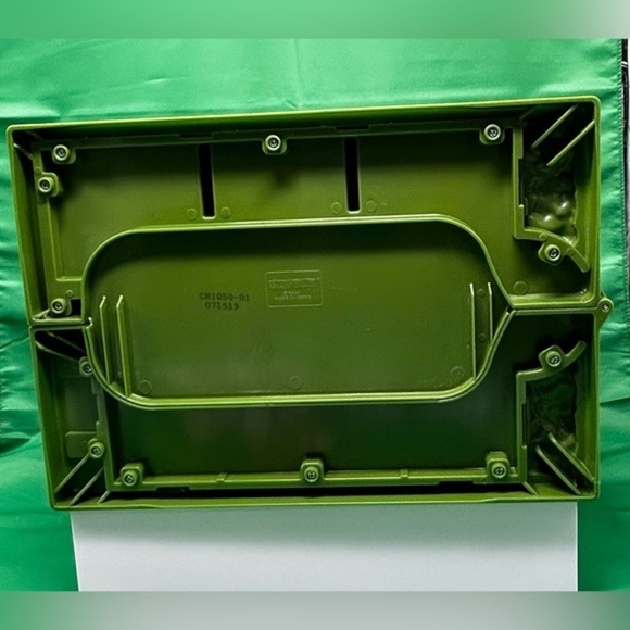 Big Red Barn - Animal Farm Playset for Toddlers 3 Years Up Dark Red By Battat - Picture 16 of 16